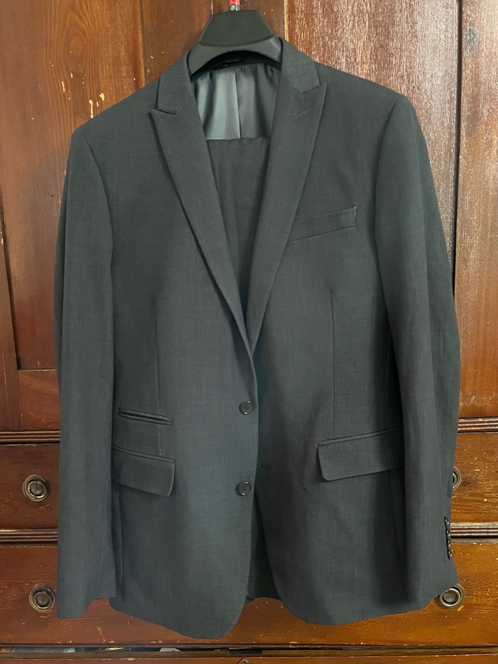 42R J.F. Ferrar slim fit charcoal 2-piece suit 34 x34 pants